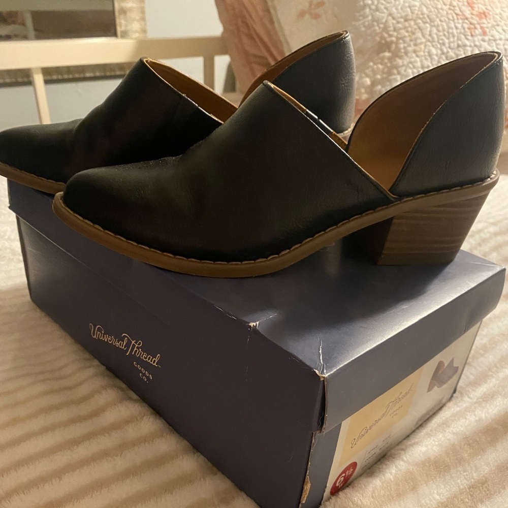 Universal Thread Clog Booties - image 1